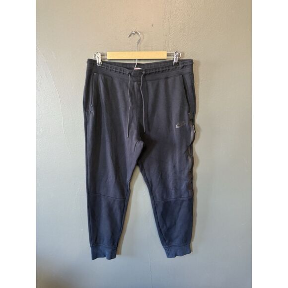 Nike Tech Fleece Joggers Men L Black Sweatpants Tapered Zip Pocket - Picture 1 of 3